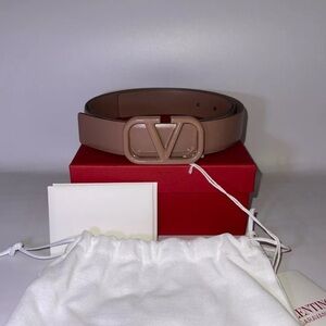 Valentino Garavani V Logo Leather Belt Brown Gold Buckle 110cm Unisex NEW Defect